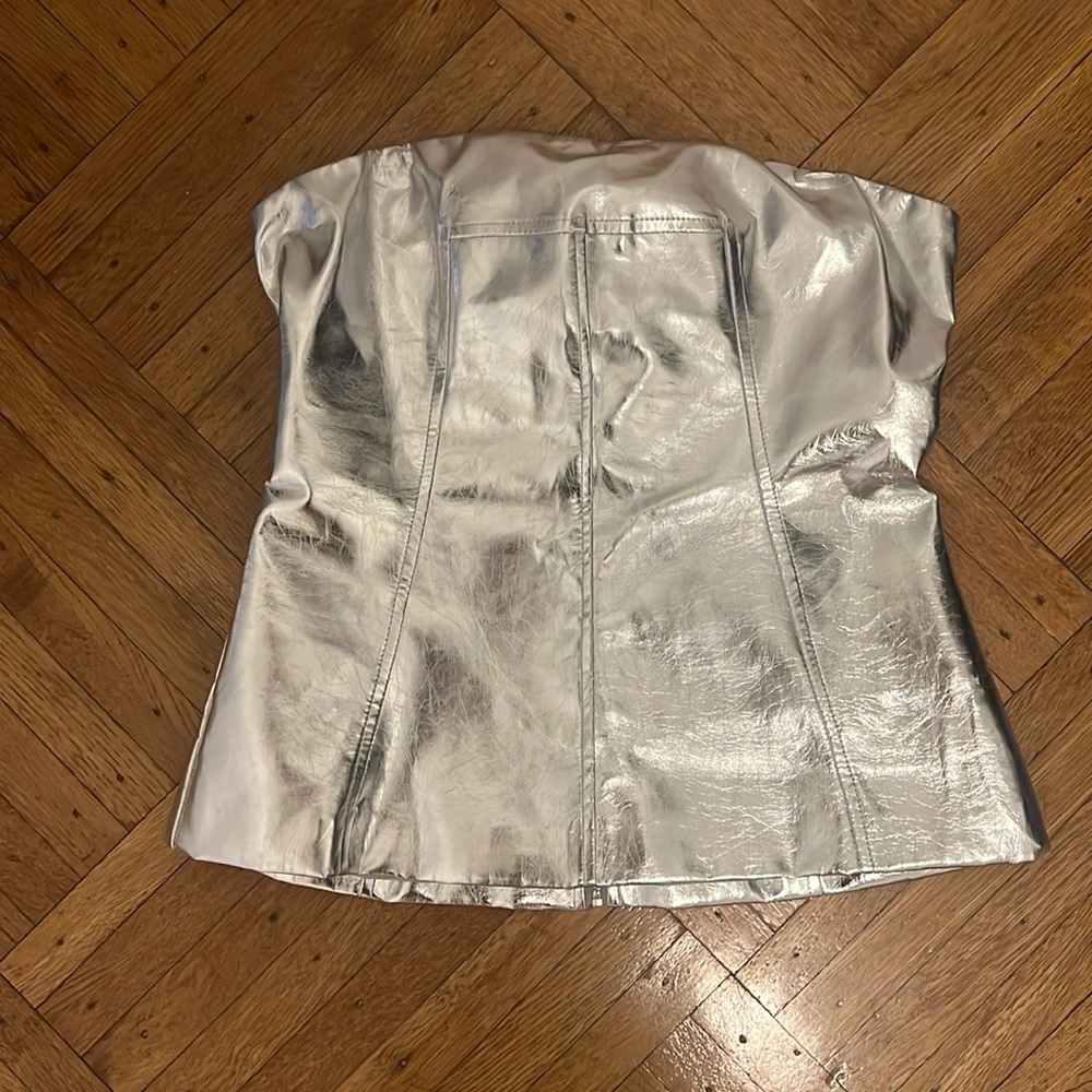 Silver corset from brand Amlynn